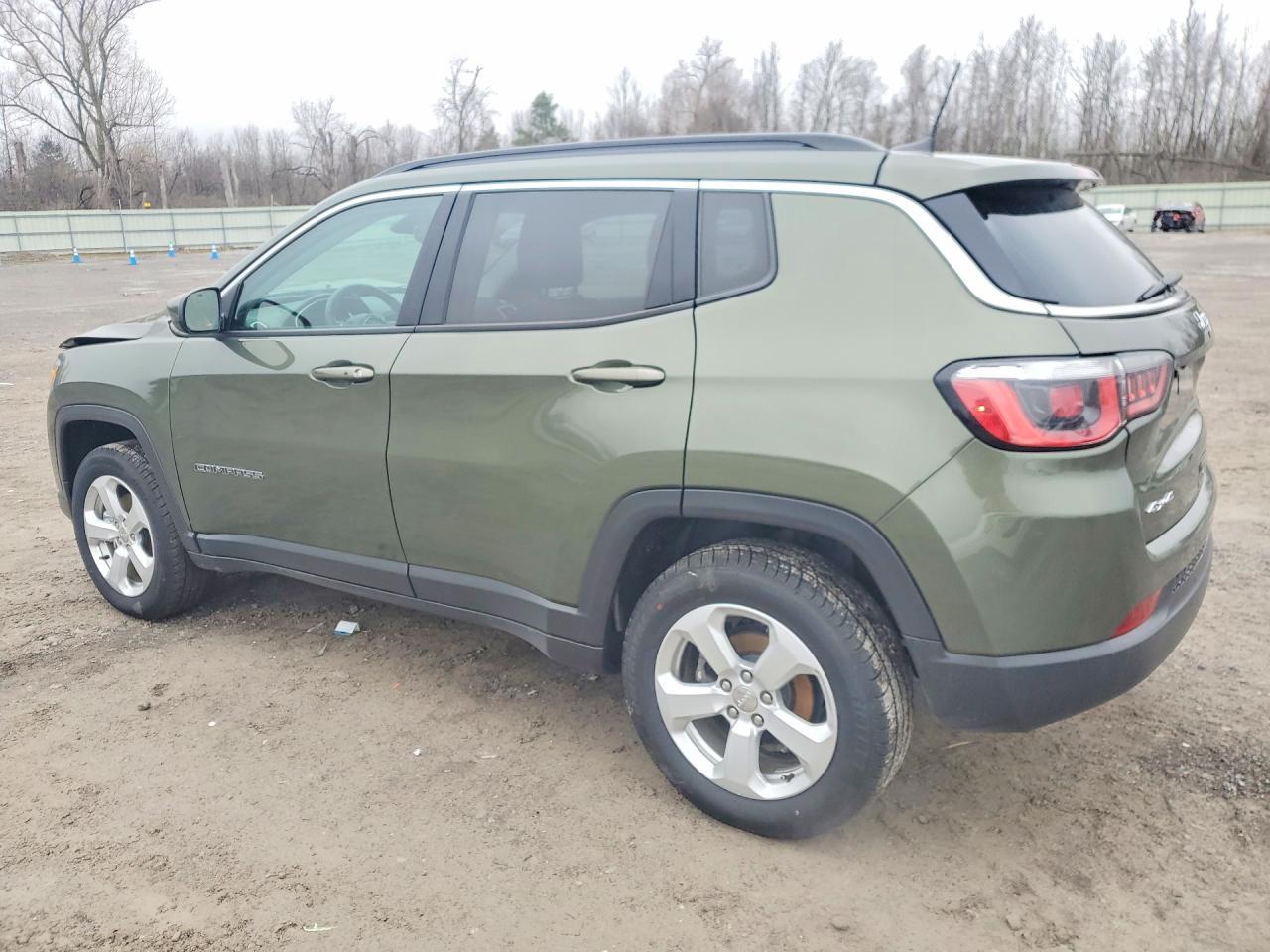 2019 Jeep Compass Latitude - Image 2