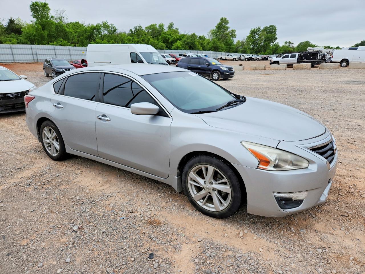 2013 Nissan Altima 3.5 S - Image 4