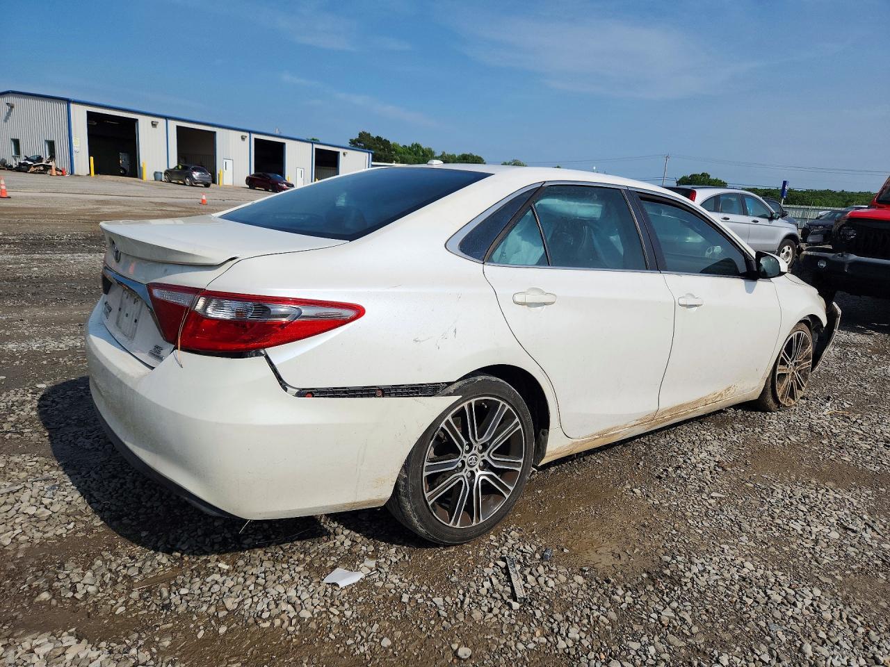 2016 Toyota Camry Special Edition - Фото 3