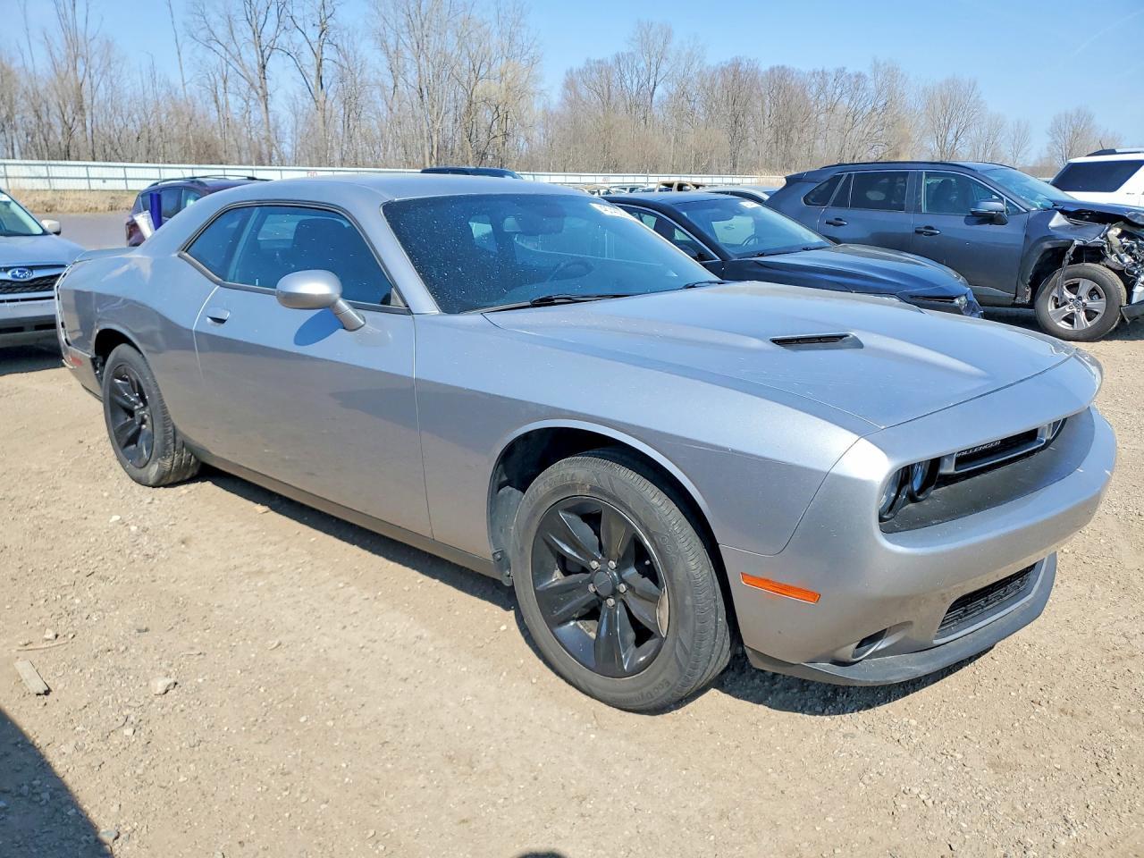 2018 Dodge Challenger Sxt - Image 4