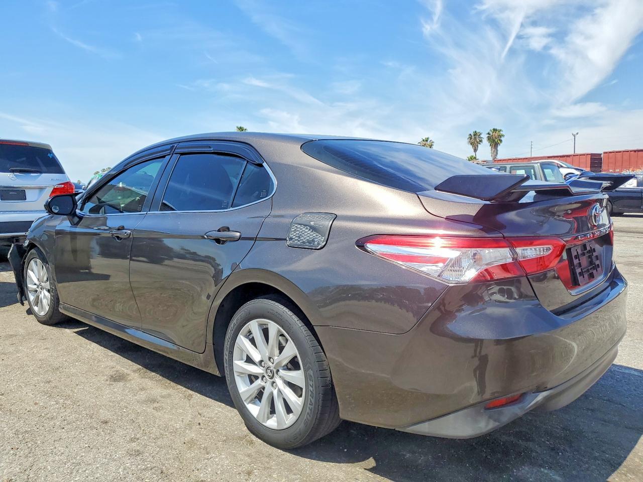 2018 Toyota Camry Le - Image 2