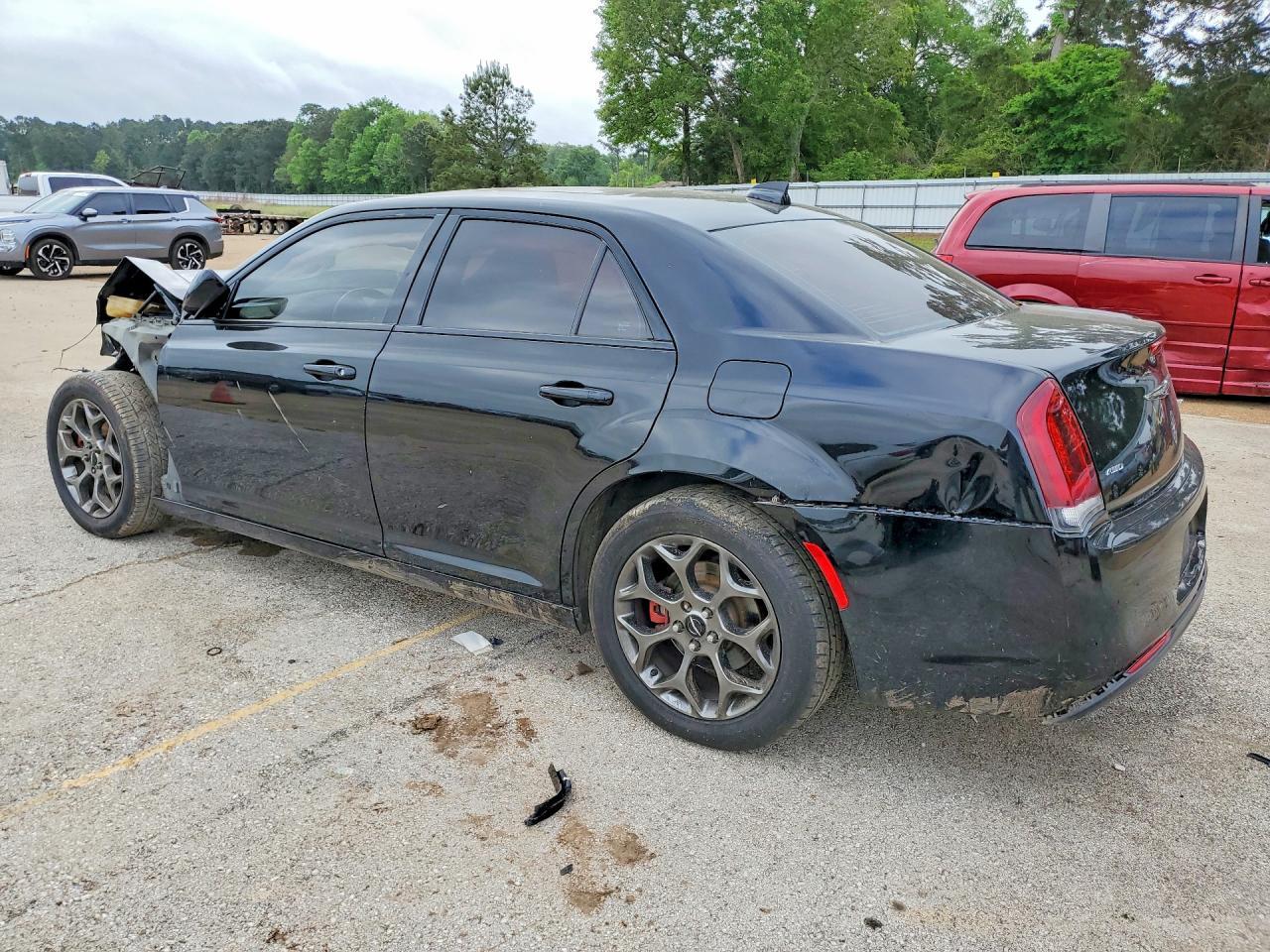 2016 Chrysler 300 S - Image 2