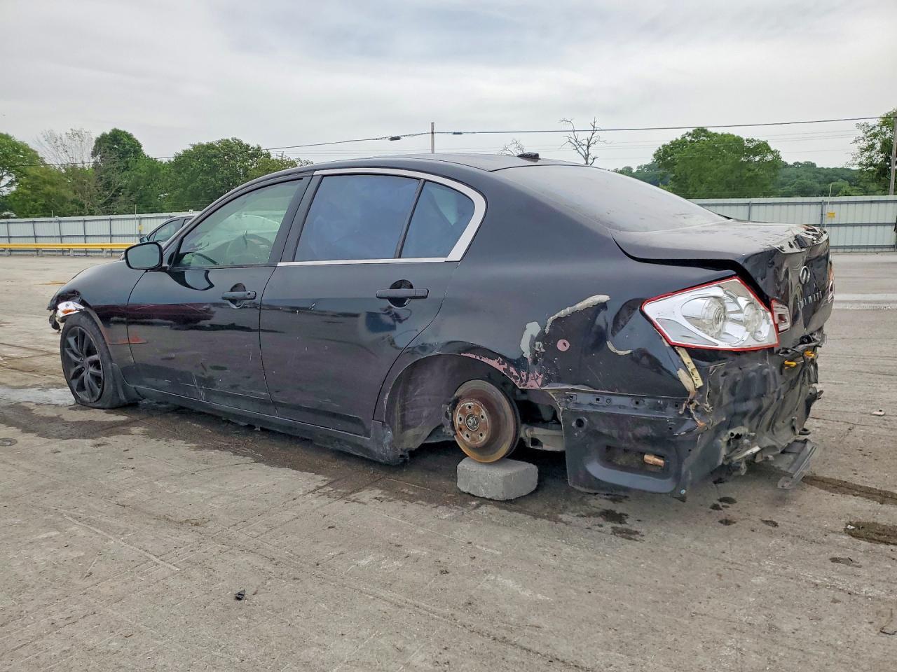 2009 Infiniti G37 Sedan Base - Image 2