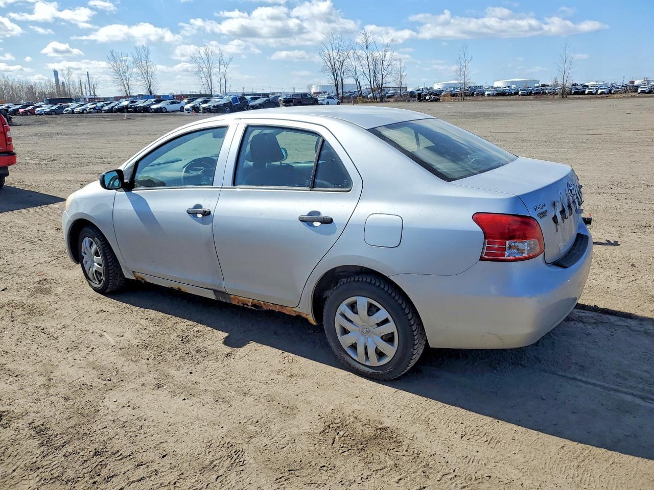 2007 Toyota Yaris Base - Фото 2