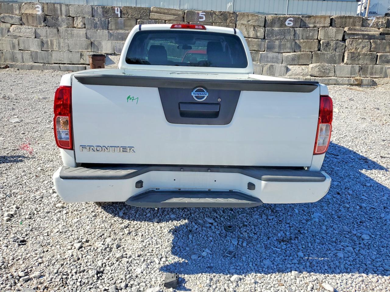 2017 Nissan Frontier S - Image 6