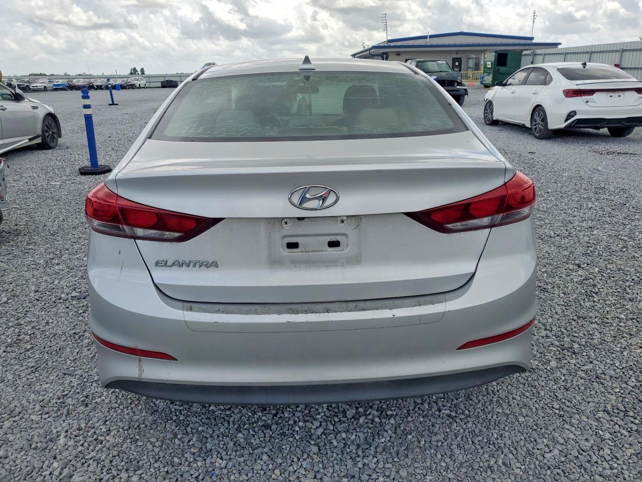 2017 Hyundai Elantra Se - Фото 6
