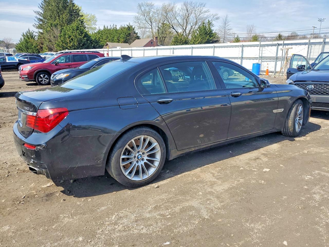 2014 BMW 750 Li - Image 3