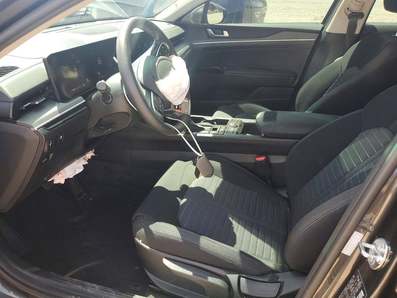 2025 Kia K5 Lxs - Image 7