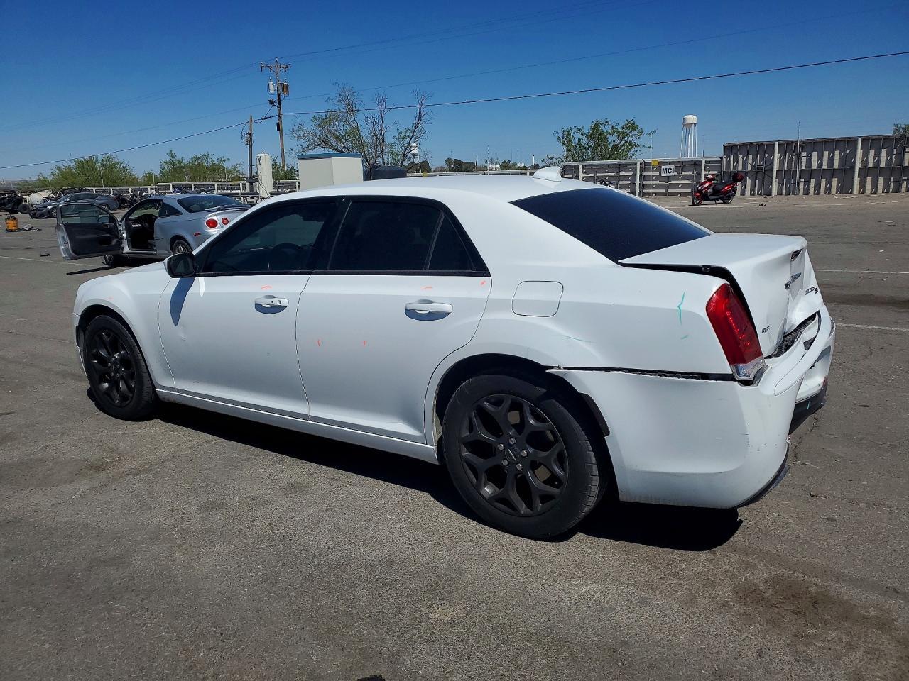 2019 Chrysler 300 S - Фото 2