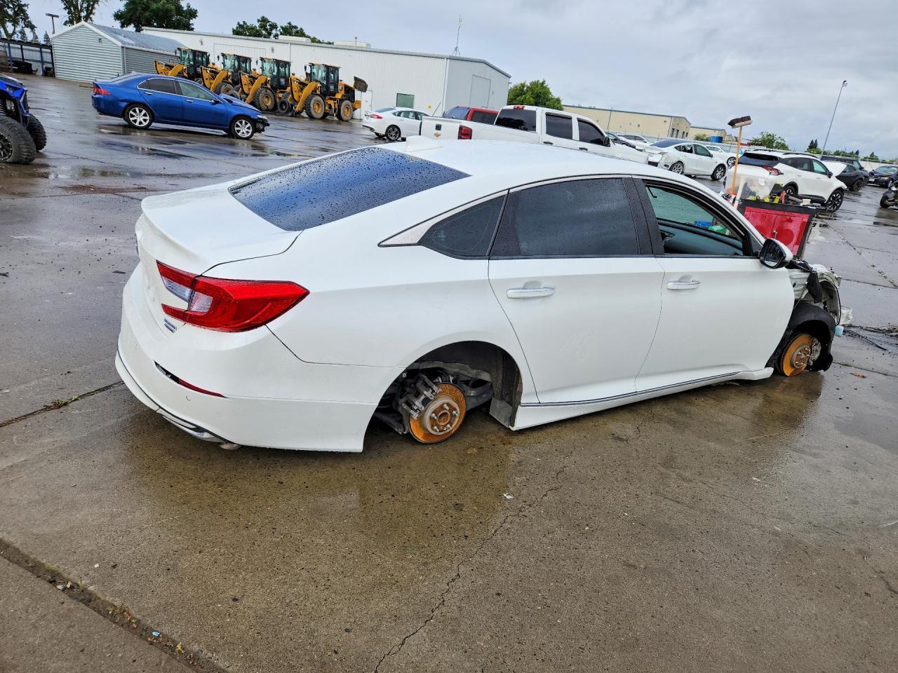 2018 Honda Accord Touring Hybrid - Фото 3
