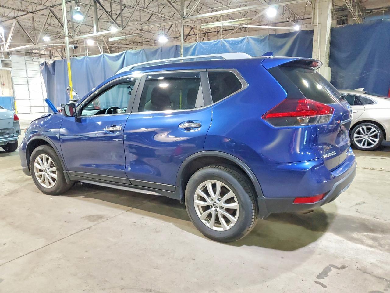 2018 Nissan Rogue S - Фото 2
