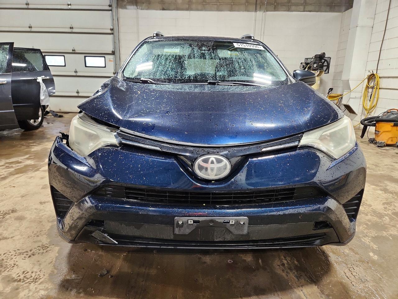 2017 Toyota Rav4 Le - Image 5