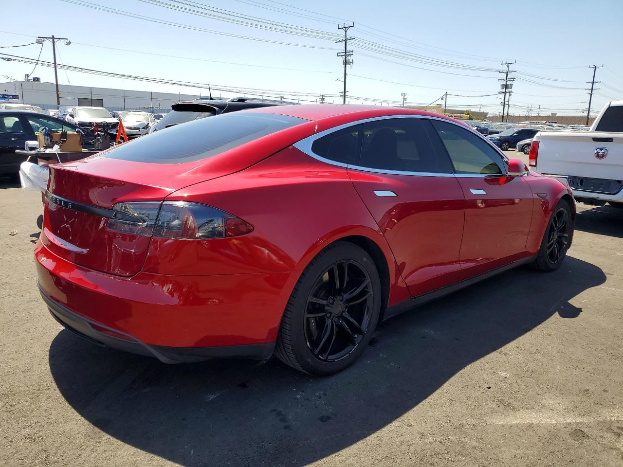 2015 Tesla Model S 70D - Image 3