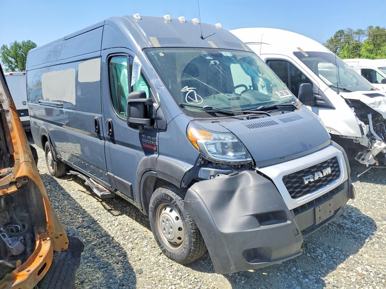 2020 Ram Promaster 3500 Delivery Van - Фото 4