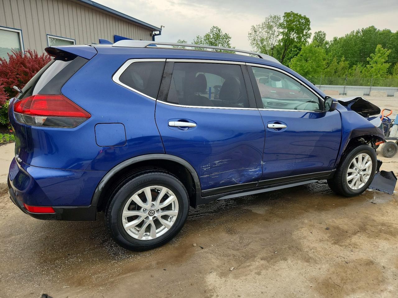 2020 Nissan Rogue Sv - Фото 3