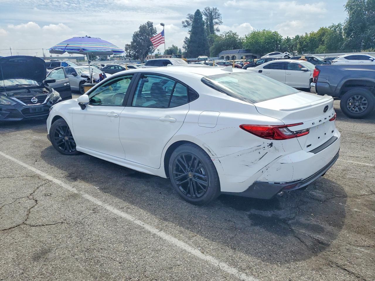 2026 Toyota Camry Se - Image 5