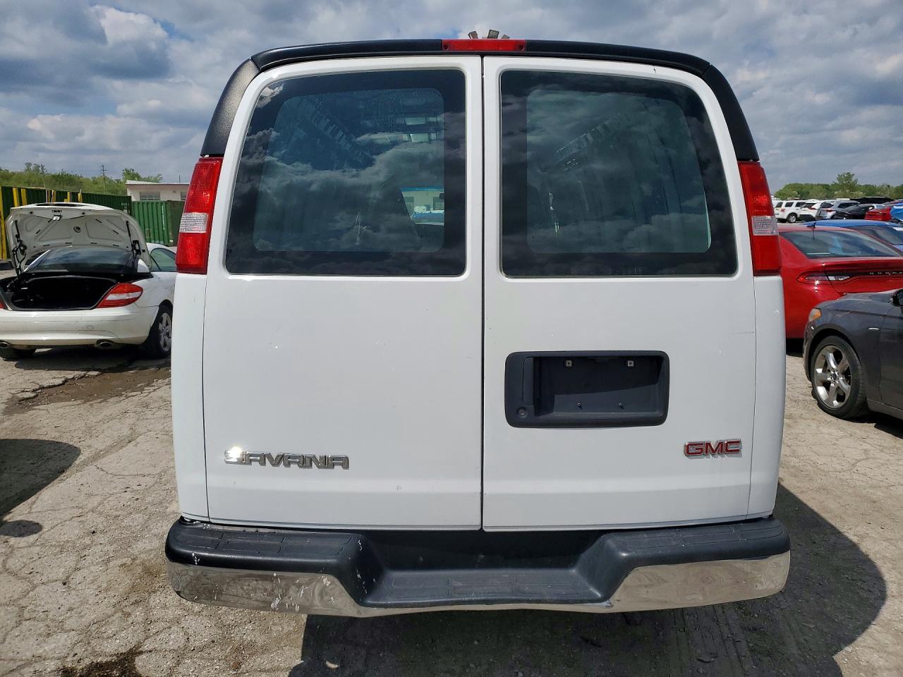 2017 GMC Savana G2500 - Image 6