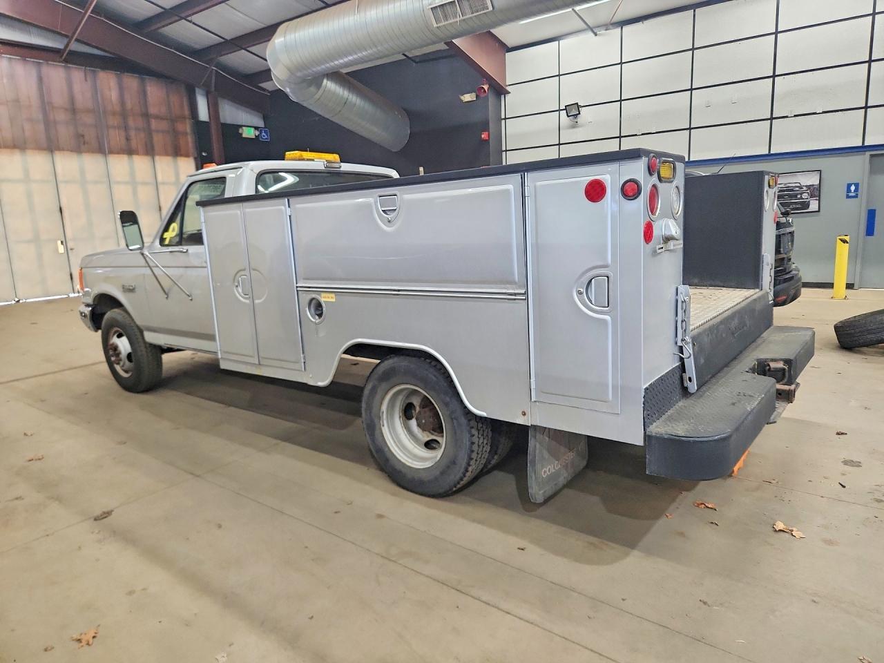 1990 Ford F350 - Image 2