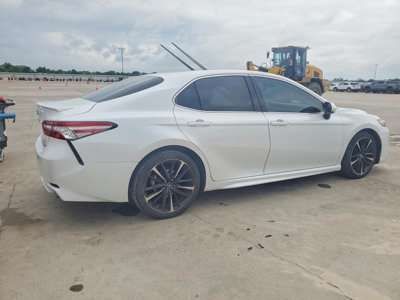 2018 Toyota Camry Xse - Фото 3