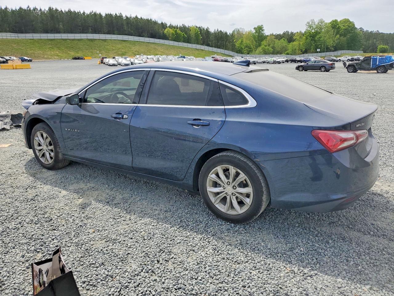 2020 Chevrolet Malibu Lt - Image 2