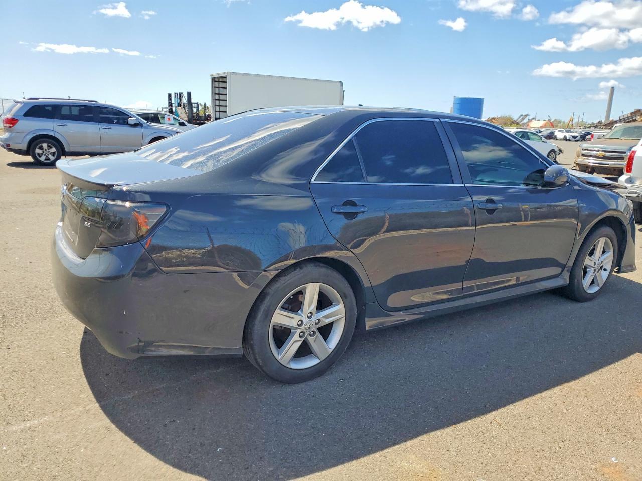2013 Toyota Camry Se - Фото 3