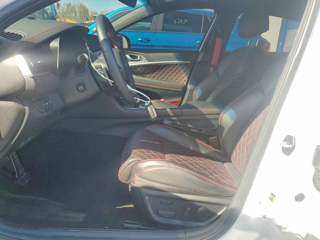 2023 Genesis G70 3.3T Standard - Image 7