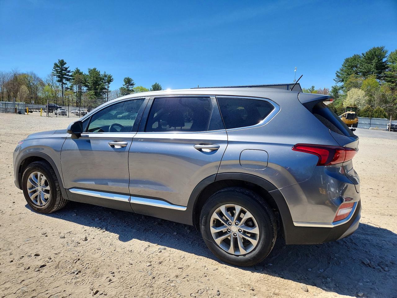 2019 Hyundai Santa Fe Se - Image 2