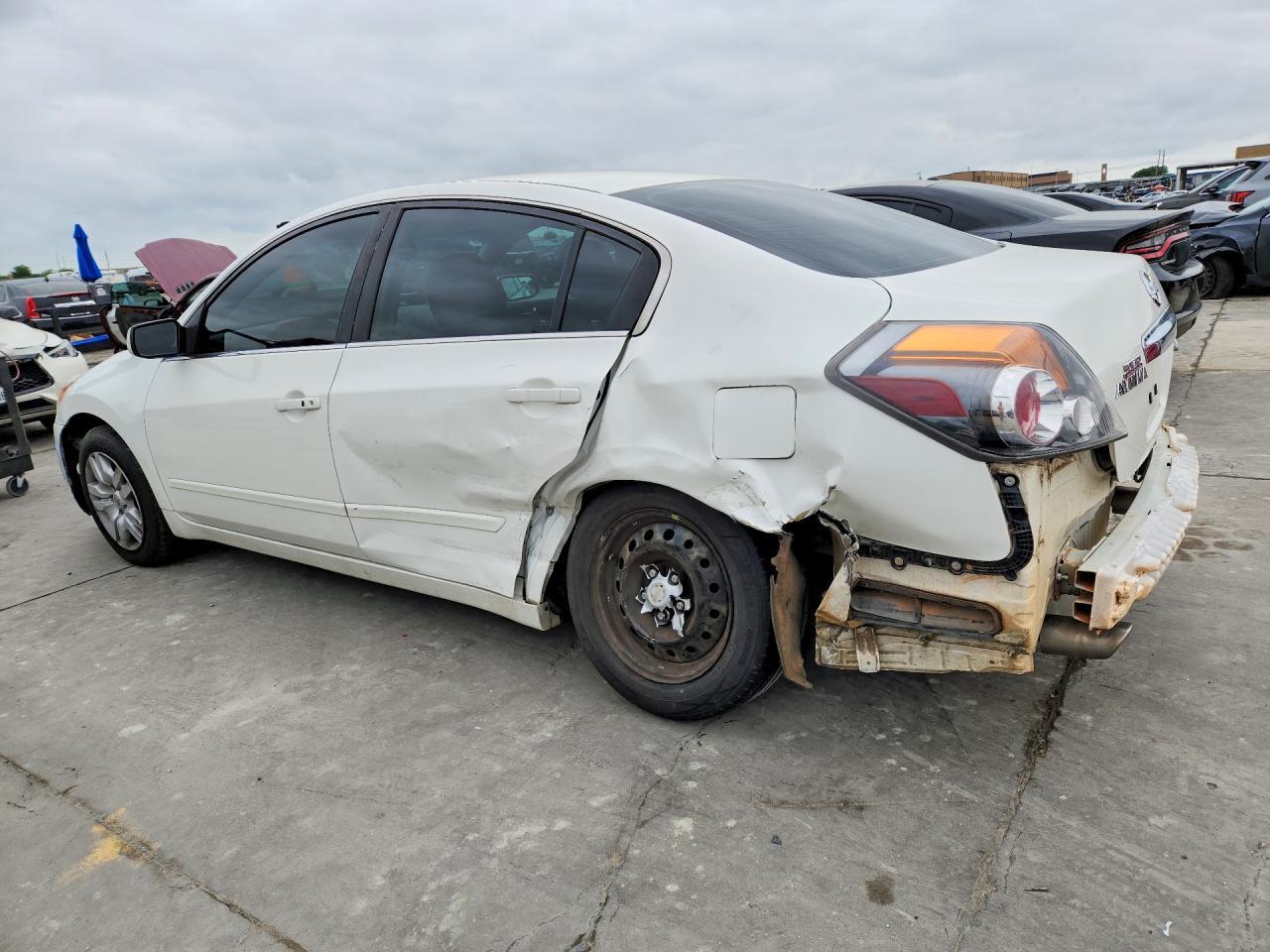 2012 Nissan Altima 2.5 - Image 2