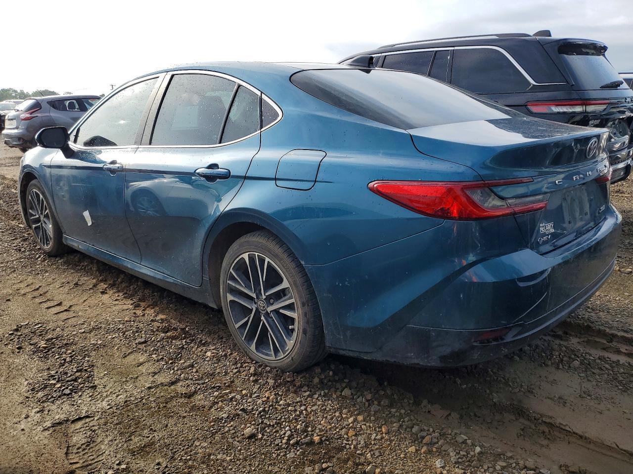 2025 Toyota Camry Xle - Фото 2