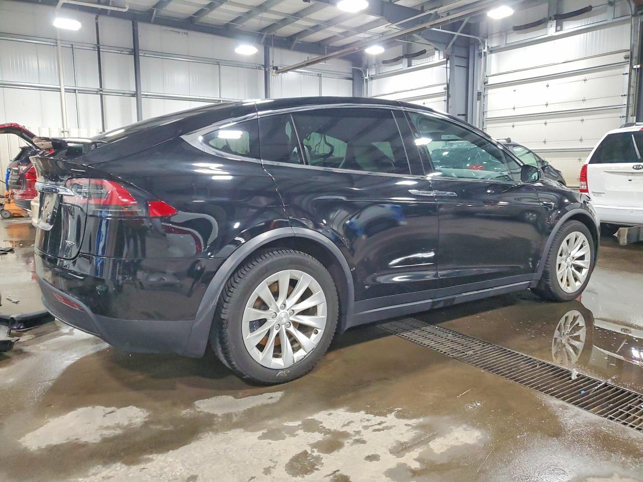 2018 Tesla Model X - Image 3