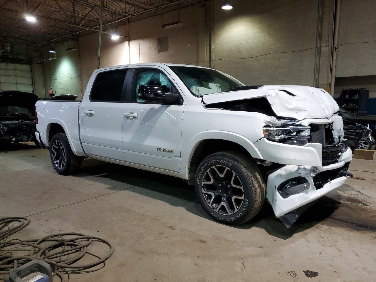 2025 Ram 1500 Laramie - Фото 4