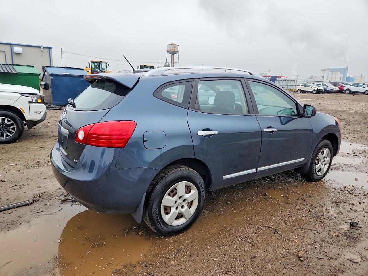2015 Nissan Rogue Select S - Фото 3
