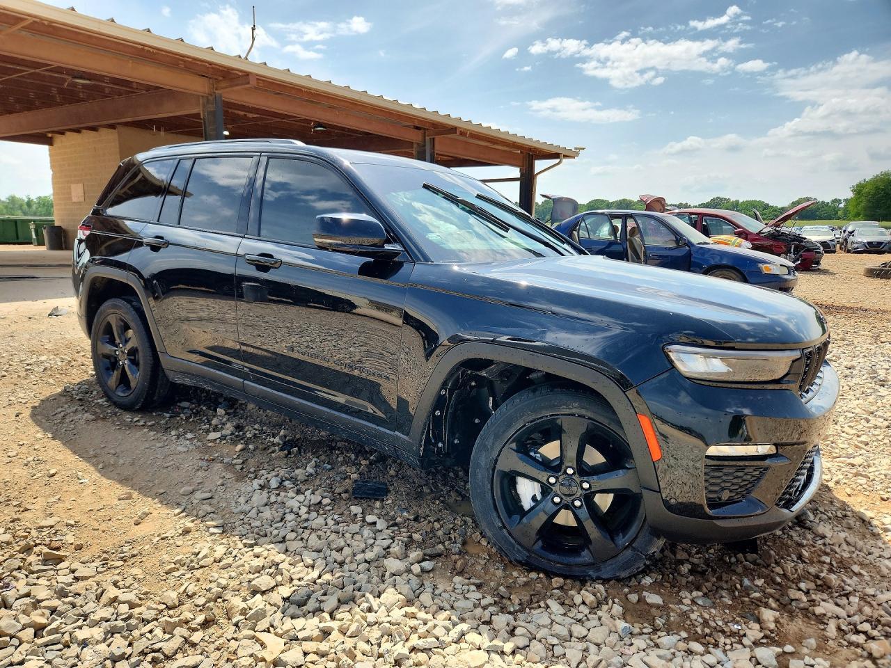 2023 Jeep Grand Cherokee Limited - Image 4