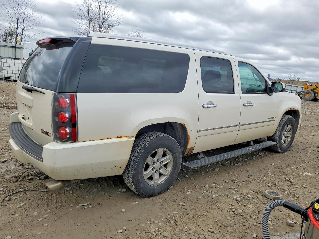 2011 GMC Yukon Xl Denali - Фото 3