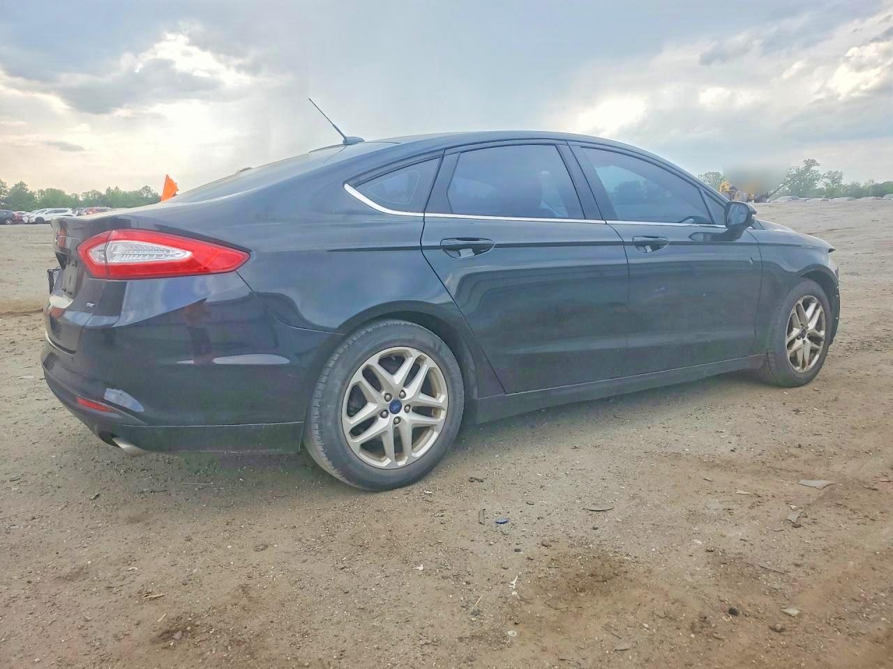 2016 Ford Fusion Se - Image 3