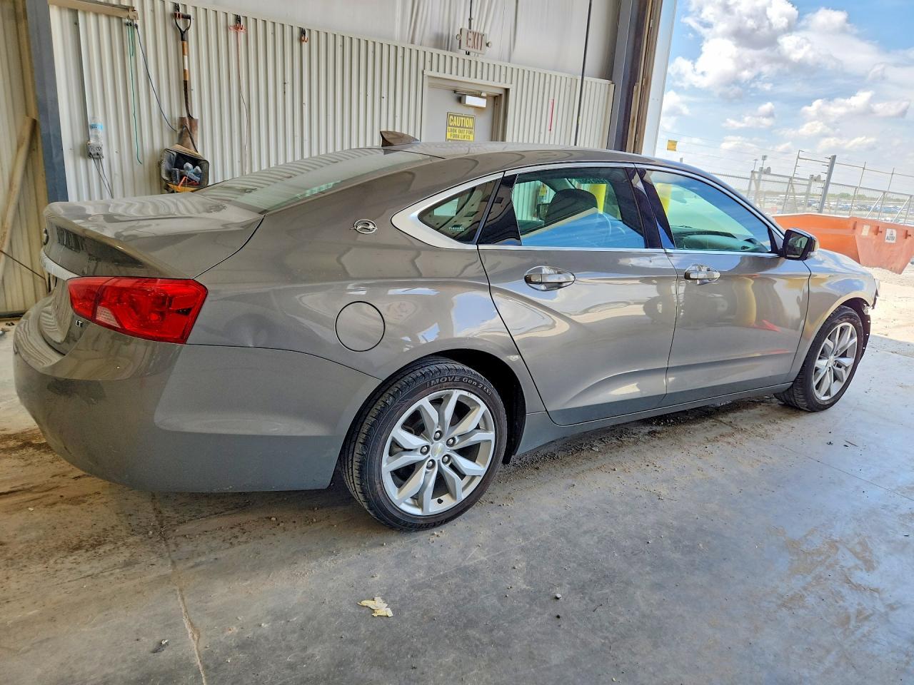 2017 Chevrolet Impala Lt - Фото 3