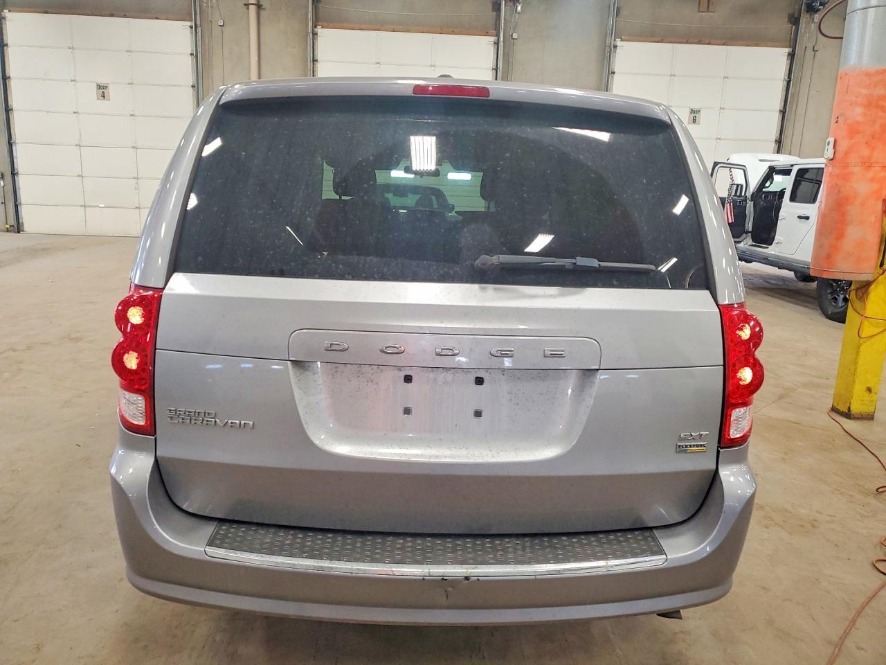 2016 Dodge Grand Caravan Sxt - Фото 6