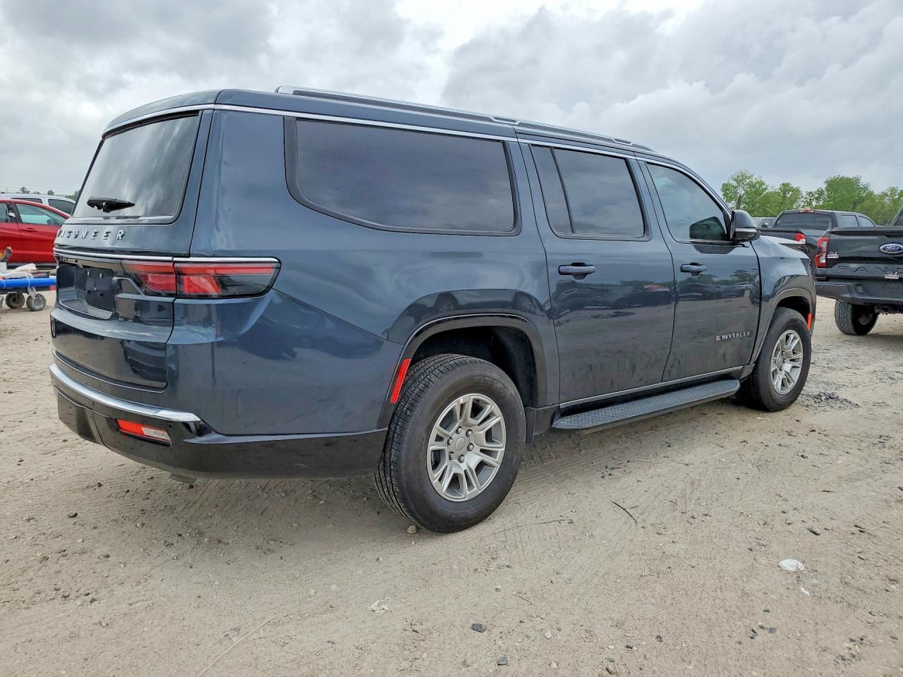 2024 Jeep Wagoneer L Series I - Фото 3