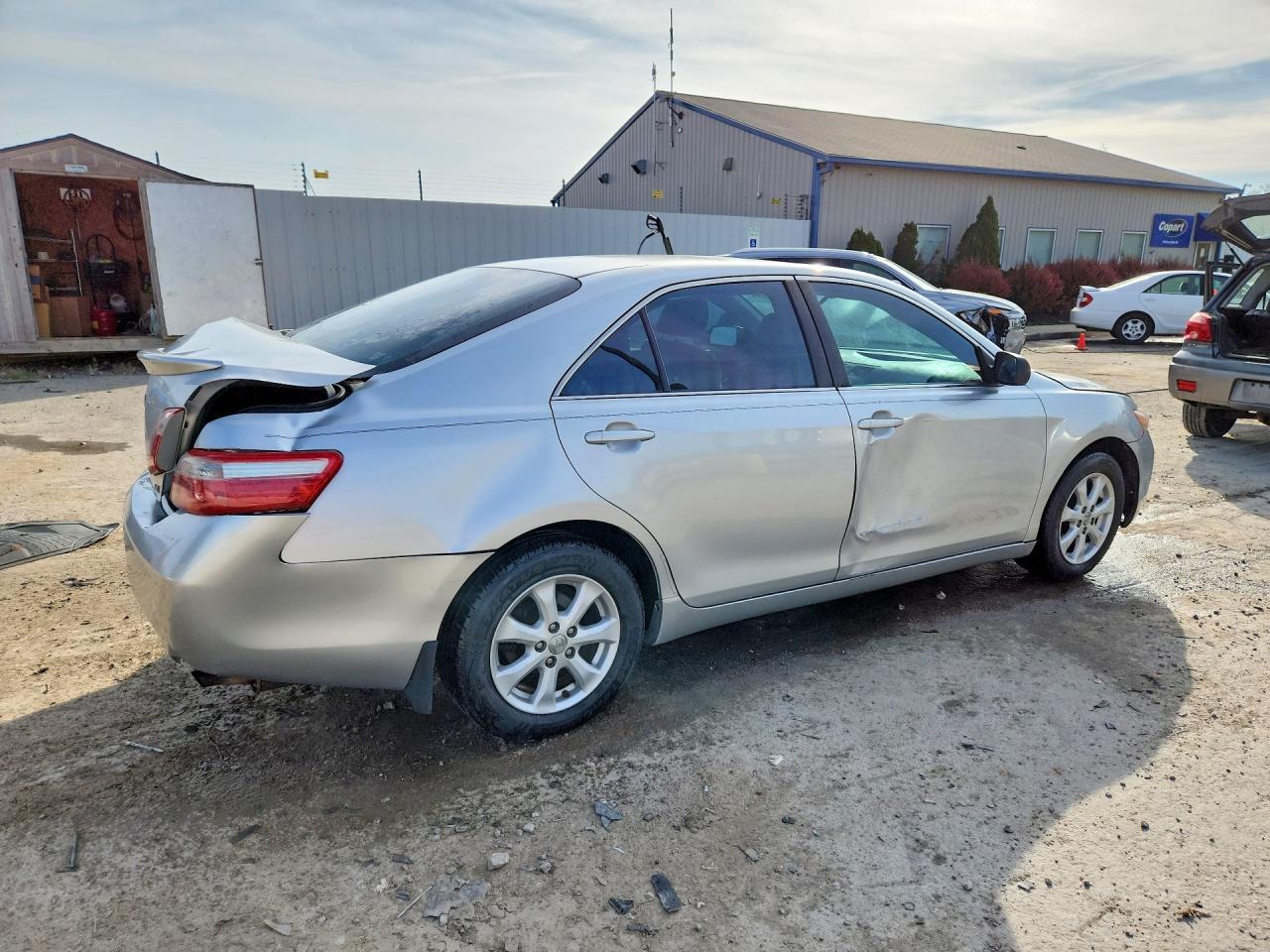 2009 Toyota Camry Le - Image 3