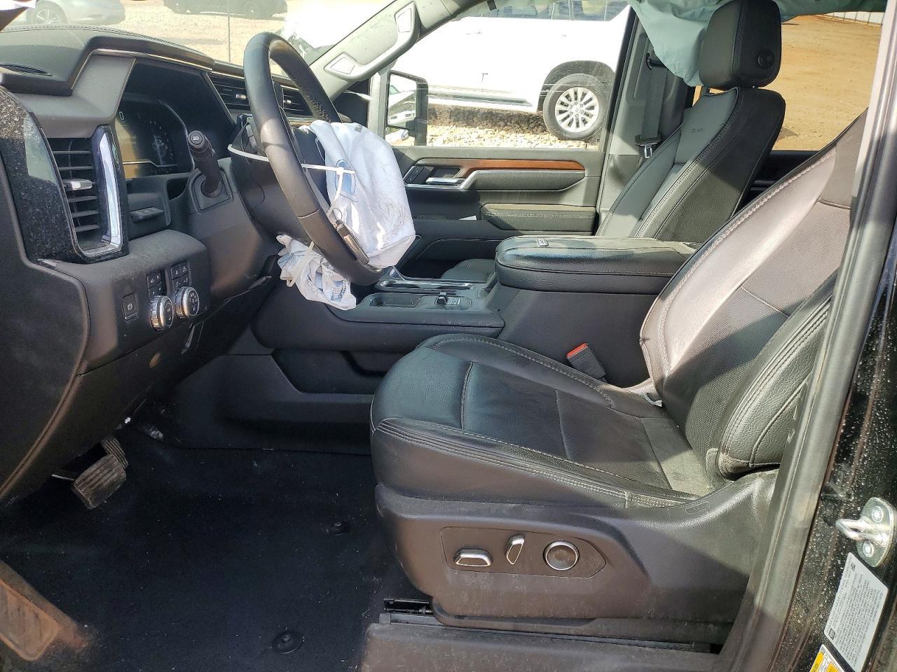 2024 GMC Sierra K2500 Denali - Image 7