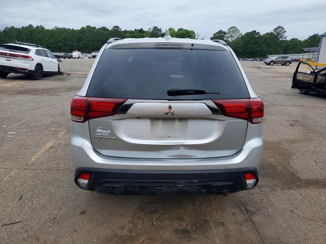 2020 Mitsubishi Outlander Se - Фото 6