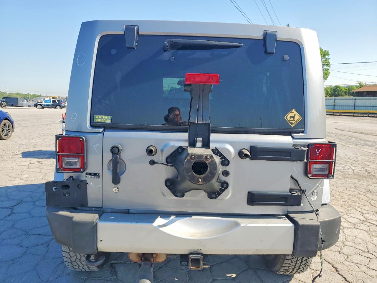 2013 Jeep Wrangler Unlimited Sahara - Фото 6