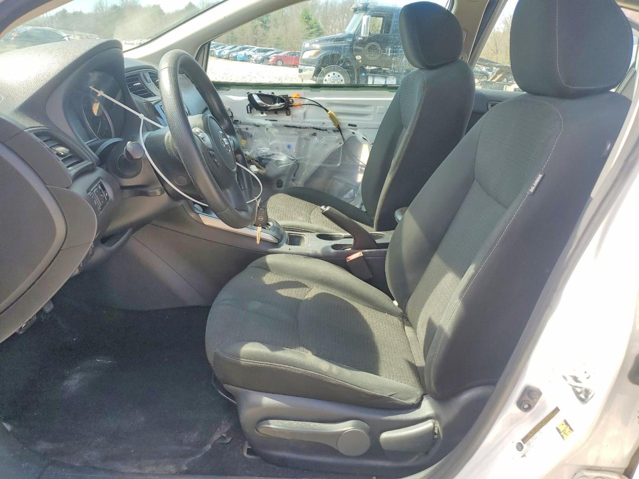 2019 Nissan Sentra S - Image 7