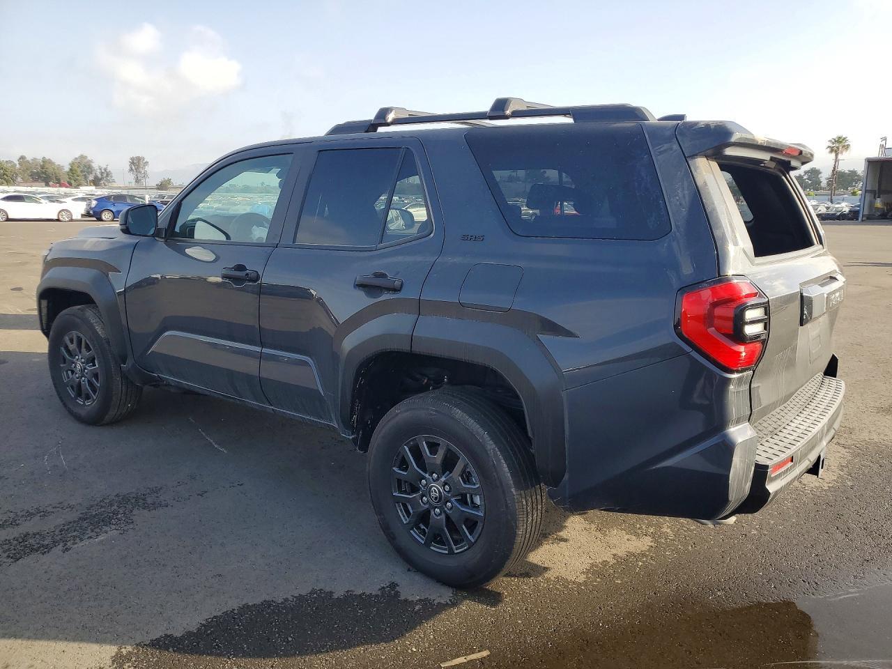 2025 Toyota 4Runner Sr5 - Фото 2
