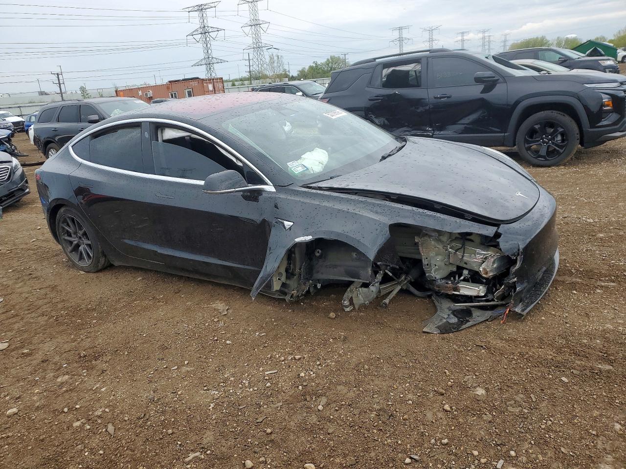 2018 Tesla Model 3 - Фото 4