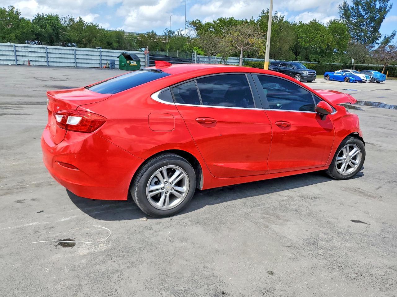 2017 Chevrolet Cruze Lt - Фото 3