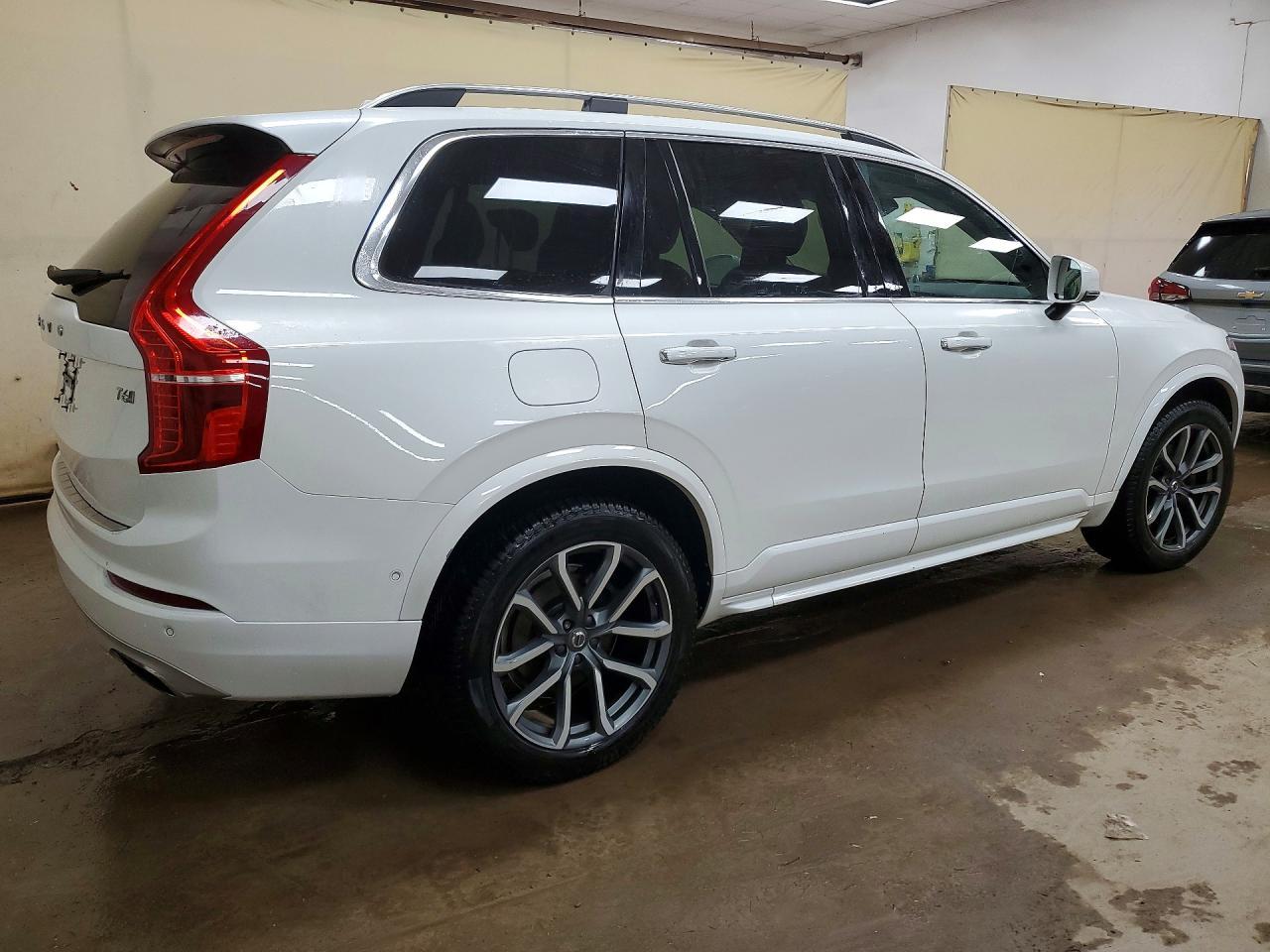 2016 Volvo Xc90 T6 - Image 3