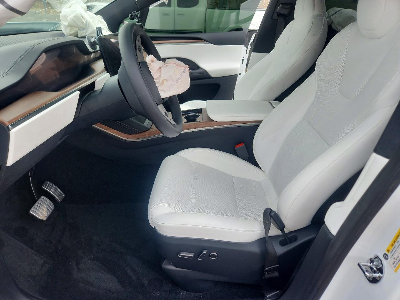 2026 Tesla Model X - Фото 7