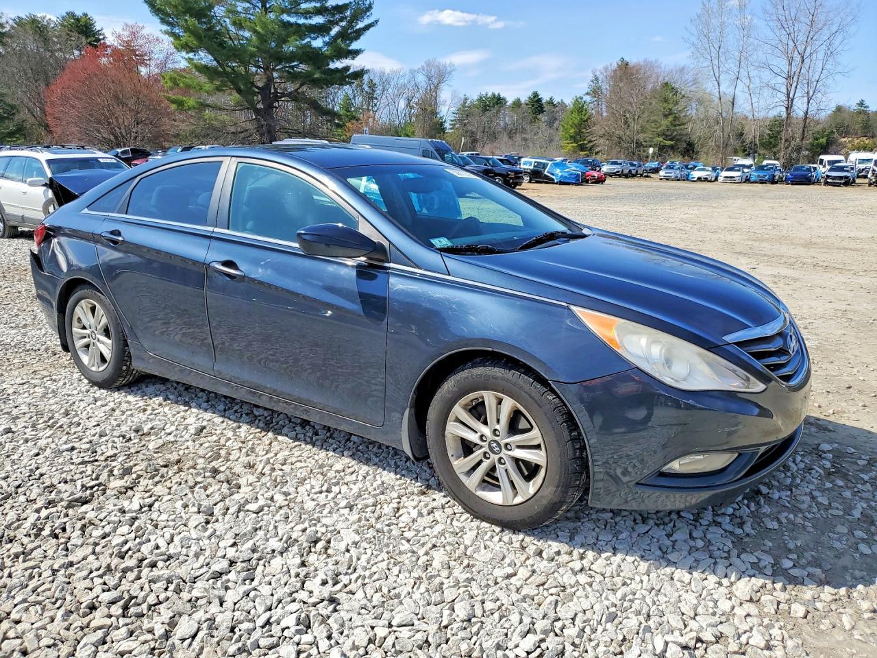 2013 Hyundai Sonata Gls - Image 4