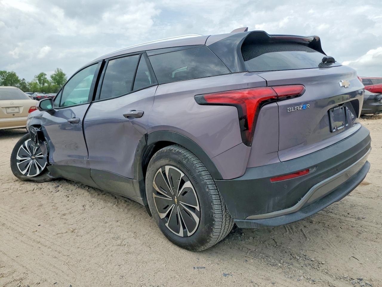 2025 Chevrolet Blazer Lt - Image 2